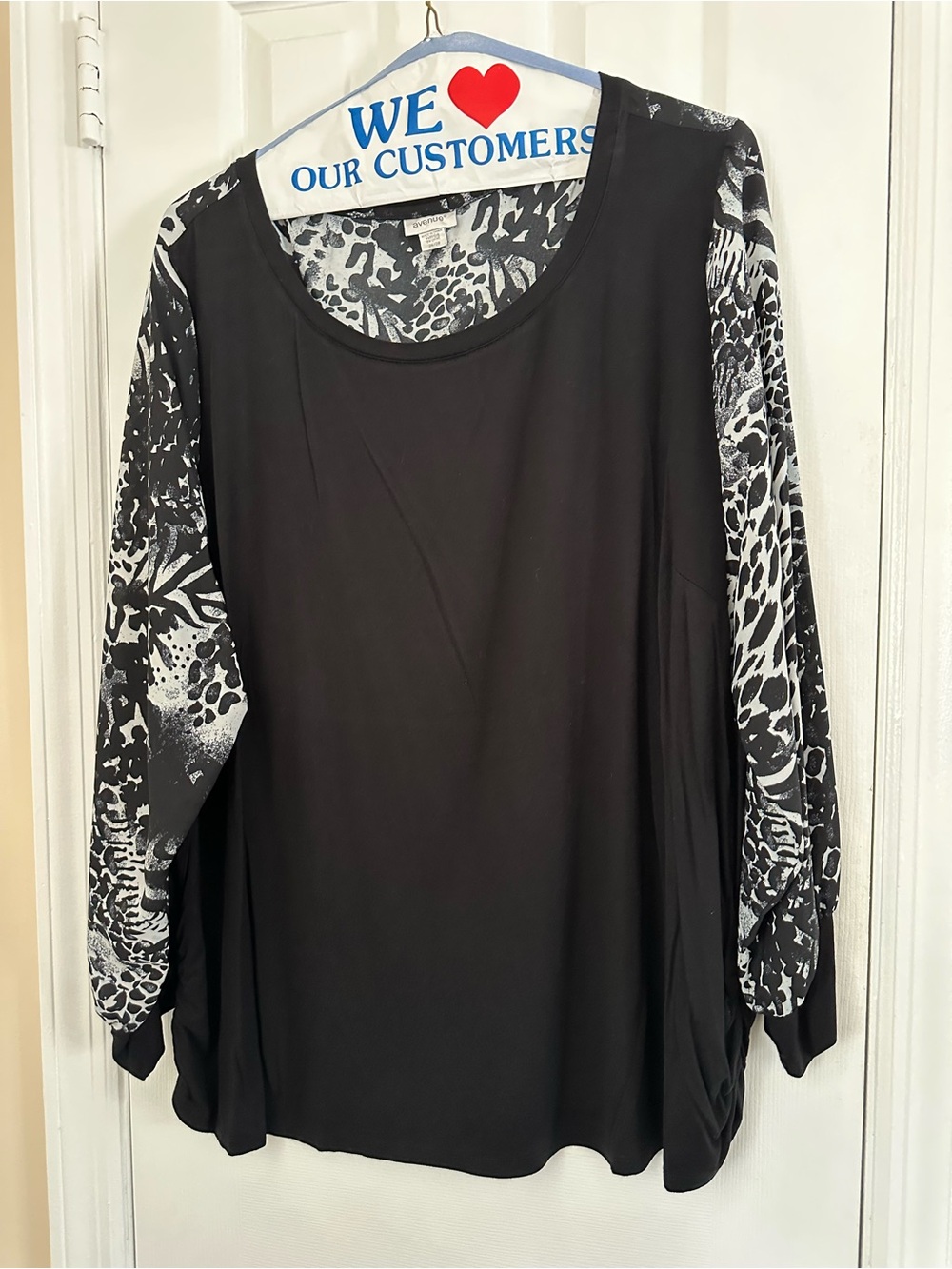 Avenue blouse women size 26-28